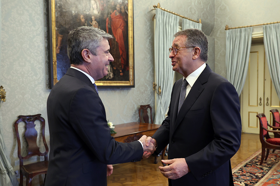 Secretário-Geral do PS transmitiu ao Presidente da República prioridades políticas e vontade de servir o interesse do país