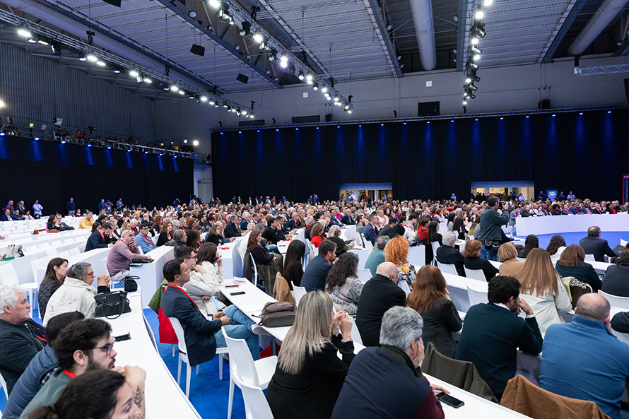Debate da moção do Secretário-Geral aponta caminhos na habitação, saúde, justiça social e ambição para o país