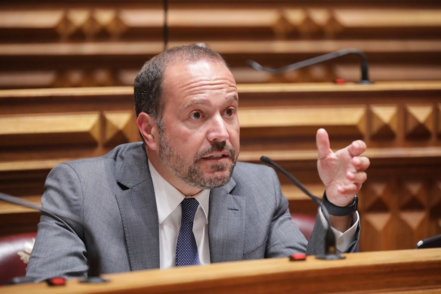 Governo da República não está a cumprir a lei e continua sem pagar os 23 milhões de euros devidos à agricultura açoriana