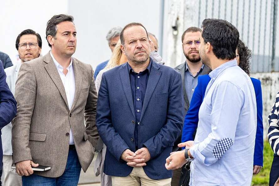 Francisco César defende devolução de receita fiscal às famílias e empresas para compensar aumento “brutal” dos combustíveis