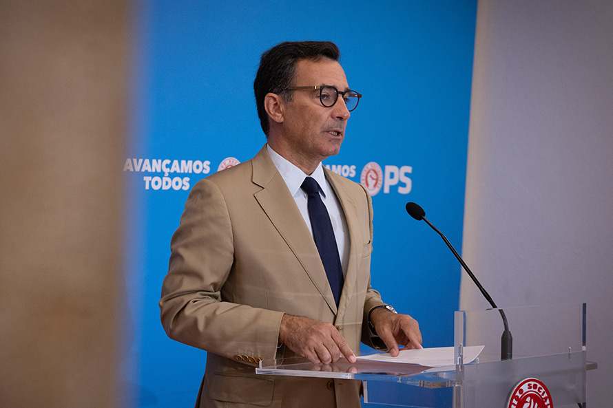 PS quer que ministro da Educação dê explicações na Comissão Permanente