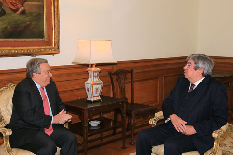 Ferro Rodrigues transmitiu apoio do Parlamento à candidatura de António Guterres