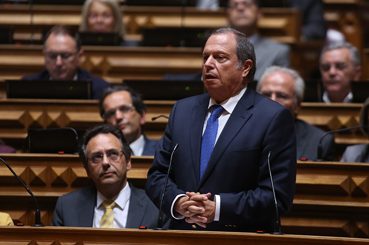 Debates parlamentares têm mostrado uma oposição desgovernada