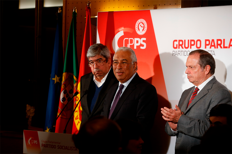 O adeus a Soares e a maior vitória eleitoral de sempre