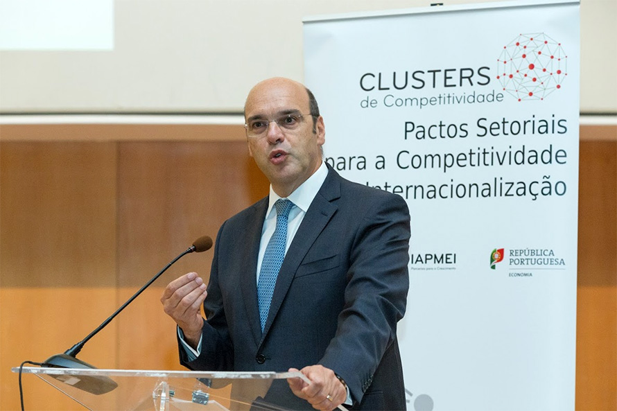 Governo e clusters assinam mais 10 pactos para competitividade e internacionalização