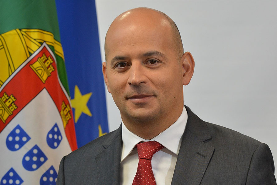 João Leão assume compromisso de “manter e assegurar a estabilidade económica e social”