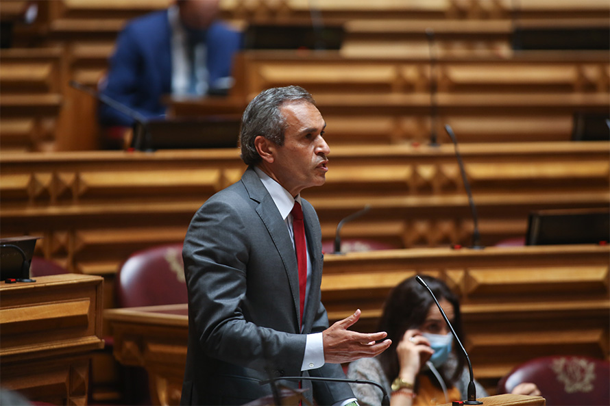 Carlos Pereira defende negociação competente e responsável em defesa da Madeira