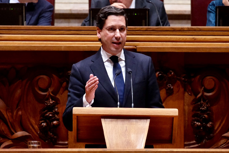 PS empenhado em garantir para todos o direito constitucional à habitação