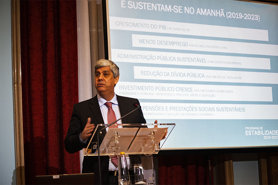 Portugal mantém meta do défice de 0,2% este ano e projeta excedente orçamental em 2020