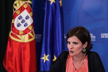 Contratação de enfermeiros estrangeiros avança por “especial interesse público”
