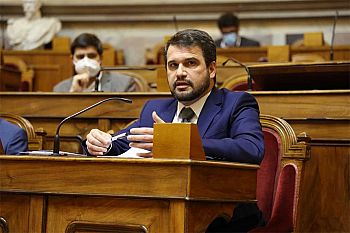 PS quer ouvir diretora-geral da Autoridade Tributária na AR