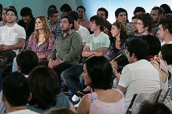 Uma Juventude Socialista de portas abertas
