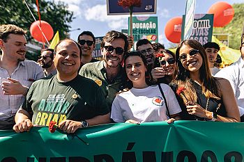 1º DE MAIO: CONFIRMAR ABRIL E RESPONDER AOS DESAFIOS DO PRESENTE