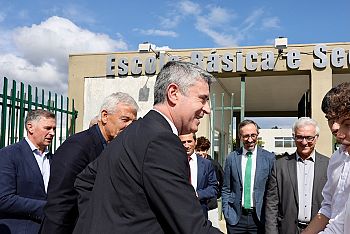 José Luís Carneiro quer qualificações profissionais no centro das políticas públicas