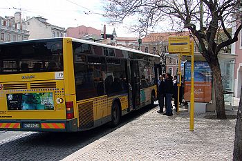 Deputados do PS querem controlo de lotação e mais autocarros em circulação