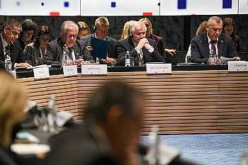 Portugal envia ajuda humanitária aos migrantes na fronteira da Grécia
