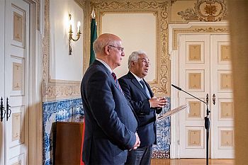 Líderes europeus adotam medidas para defender emprego e rendimentos