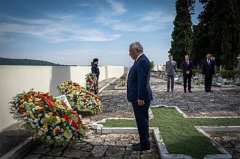 António Costa enaltece bombeiros portugueses: "só estando protegidos nos podem proteger"
